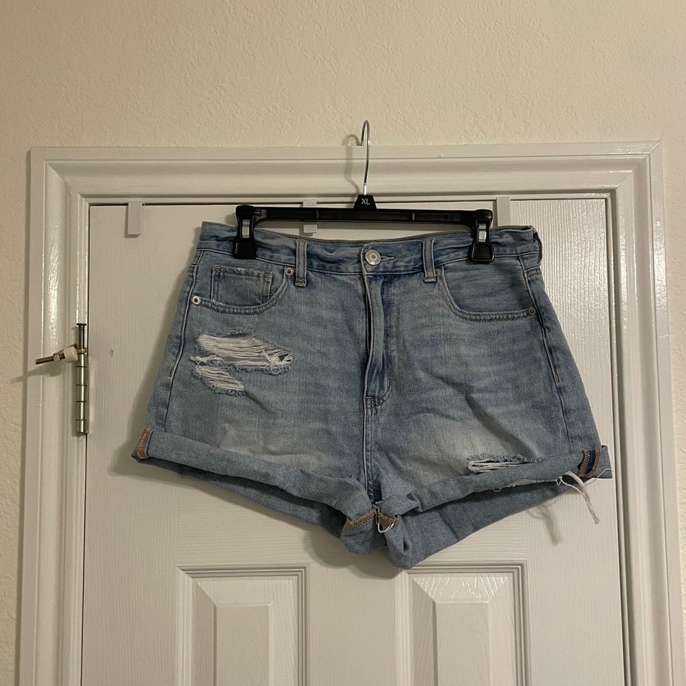 American Eagle Ripped Mom Shorts Size 10